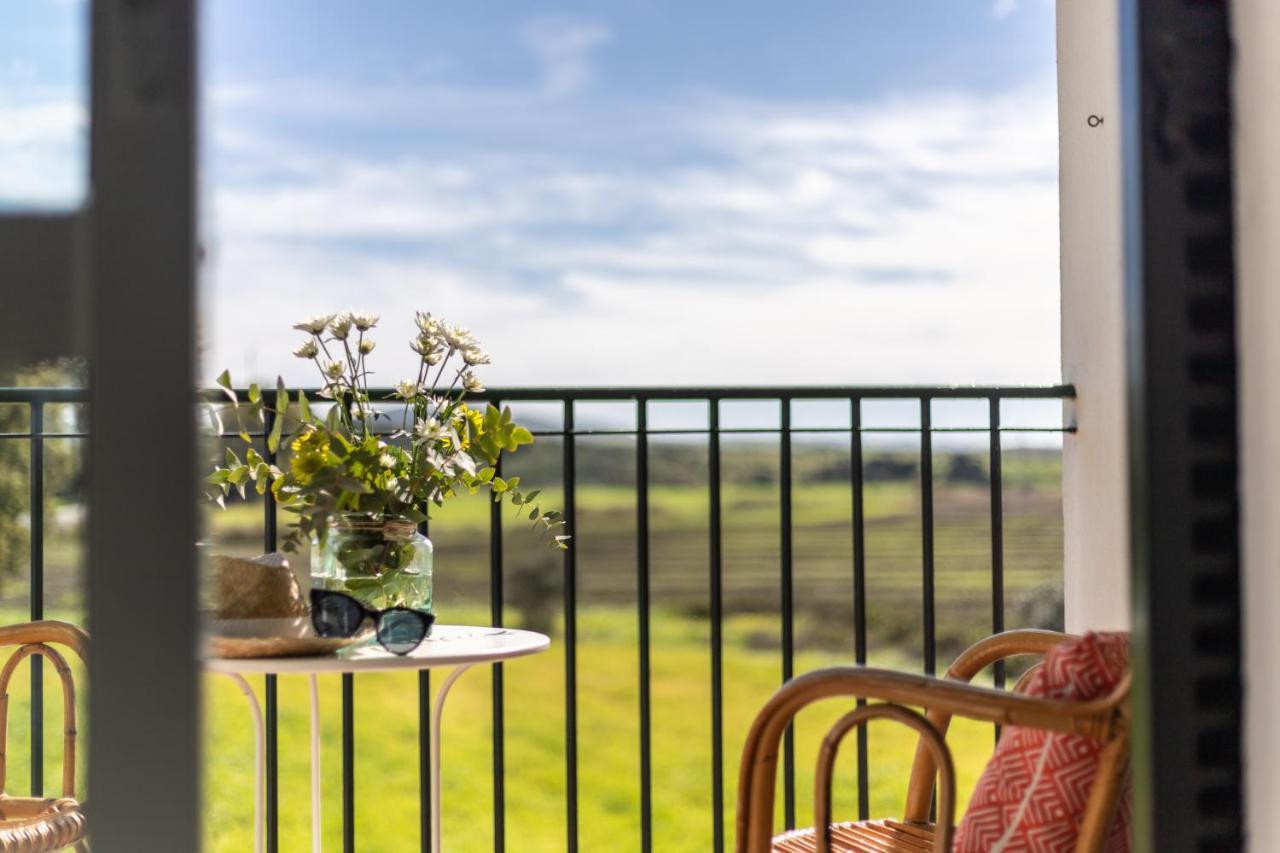 קוניל דה לה פרונטרה Hotel Marhava מראה חיצוני תמונה